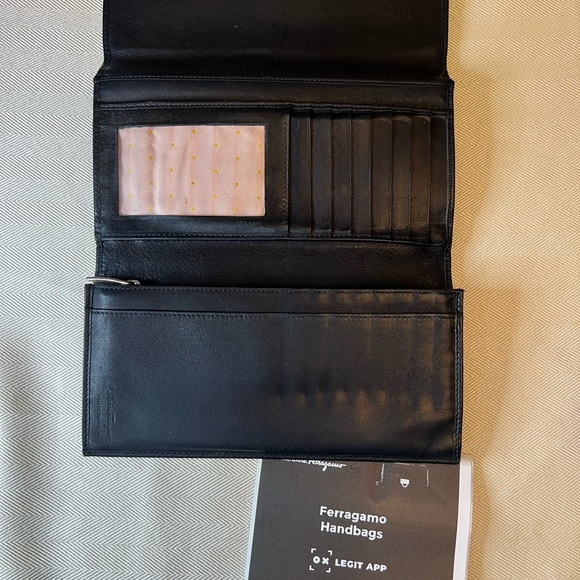 SALVATORE FERRAGAMO Vintage Italian Black Calf Leather Long Wallet with COA - Picture 6 of 11